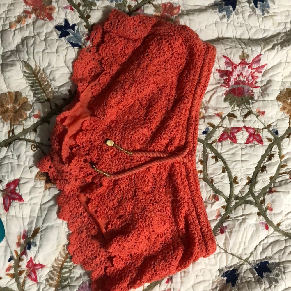 Billabong lace shorts